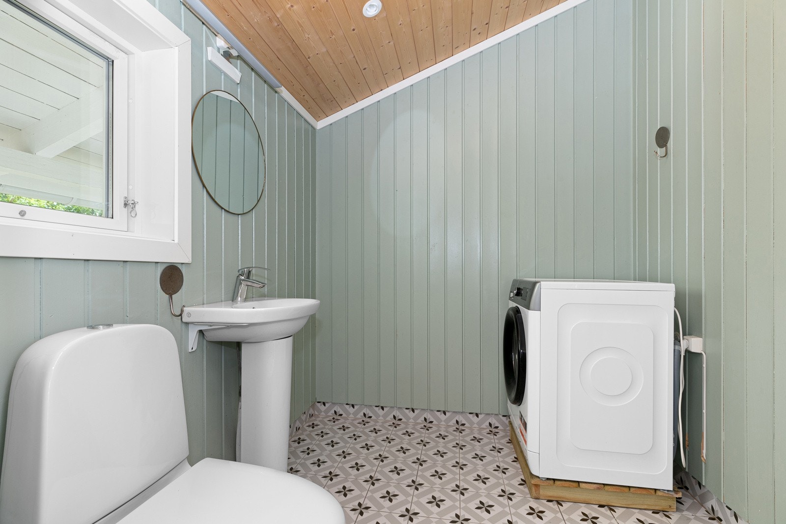 Bad, nyoppusset Galleribilde