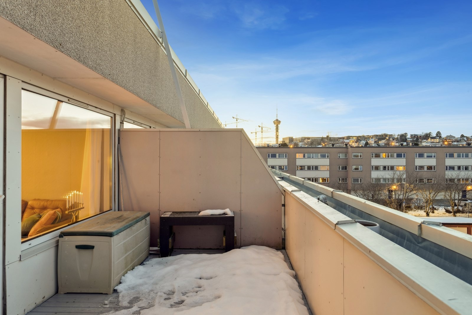 I tillegg har du kort vei til Sirkus Shopping og City Lade, som byr på et bredt utvalg av butikker, spisesteder og servicetilbud. Galleribilde