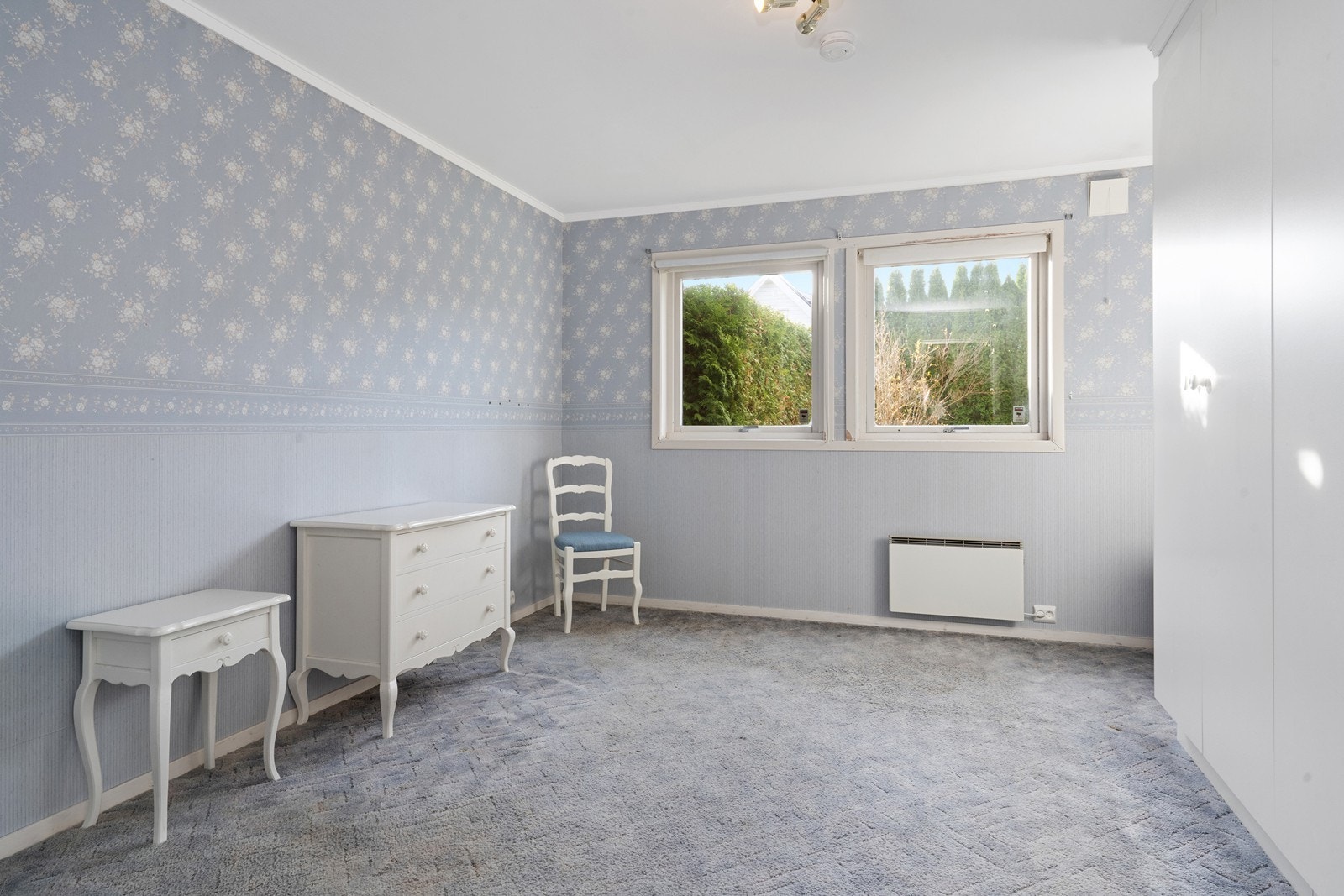 Stort soverom med god skapplass. Galleribilde