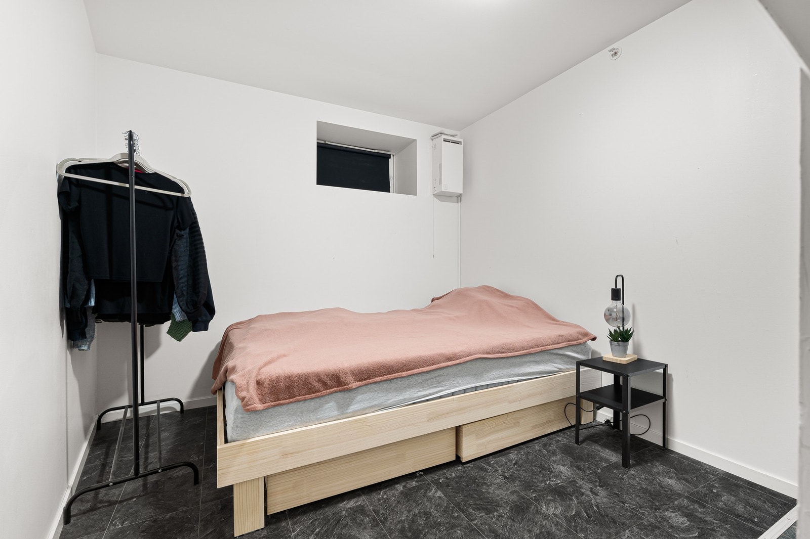 Her er det muligheter for ulik garderobeløsning. Galleribilde