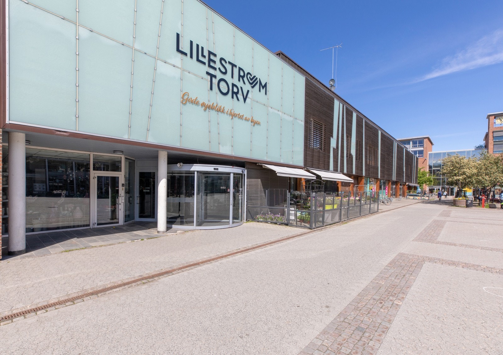 Lillestrøm Torv i sentrumskjernen har over 60 butikker og tilknyttede virksomheter. Galleribilde