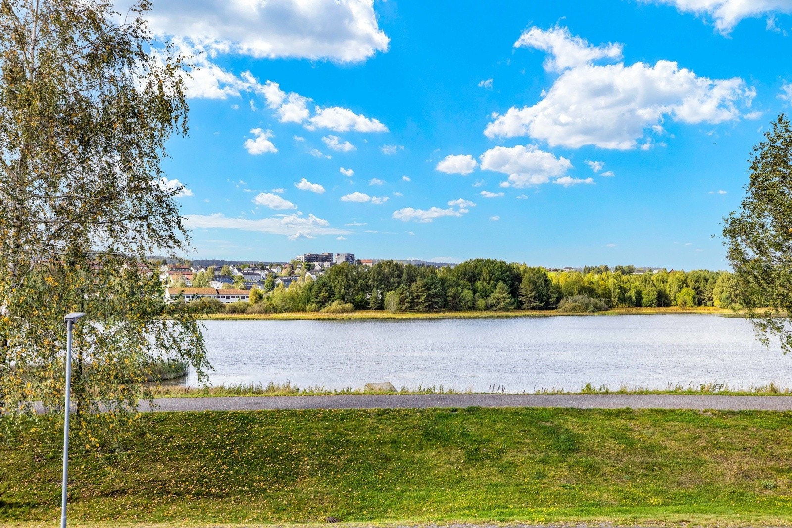 Avslappende utsikt mot Nitelva. Galleribilde