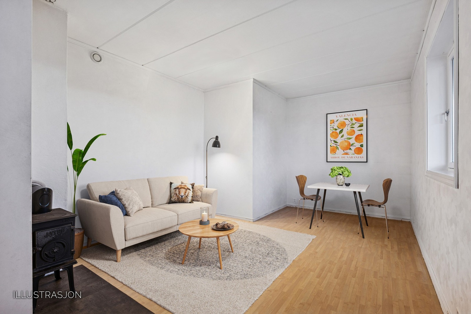 Stuen har fin plass til sofa og annet møblement. (Digitalt møblert) Galleribilde