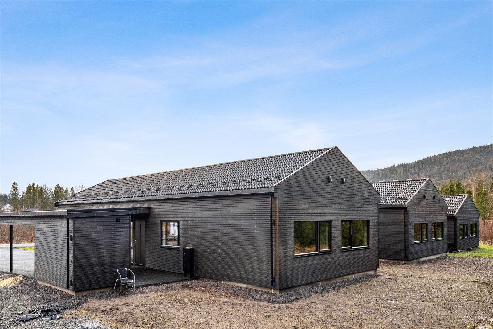 Nye, ferdigstilte og innflyttingsklare eneboliger med 3 soverom og alt på ett plan. Galleribilde