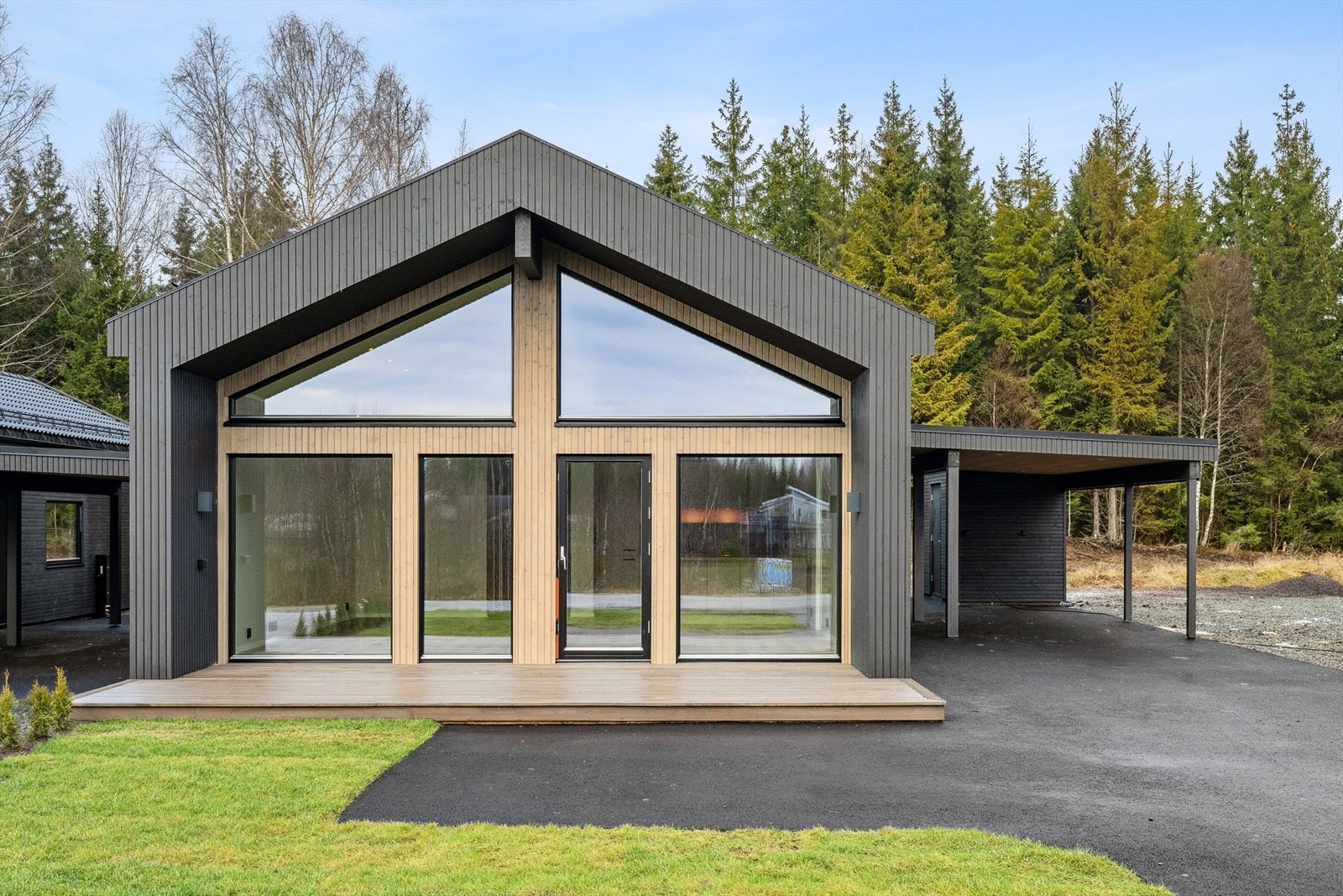 Hamnehagen 32 med kul glassfasade Galleribilde