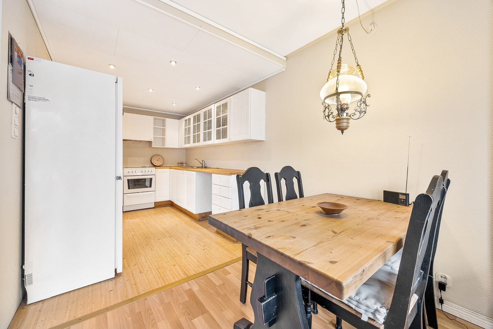 Rommet gir et godt utgangspunkt for den som ønsker å sette sitt eget preg på sitt nye kjøkken. Galleribilde