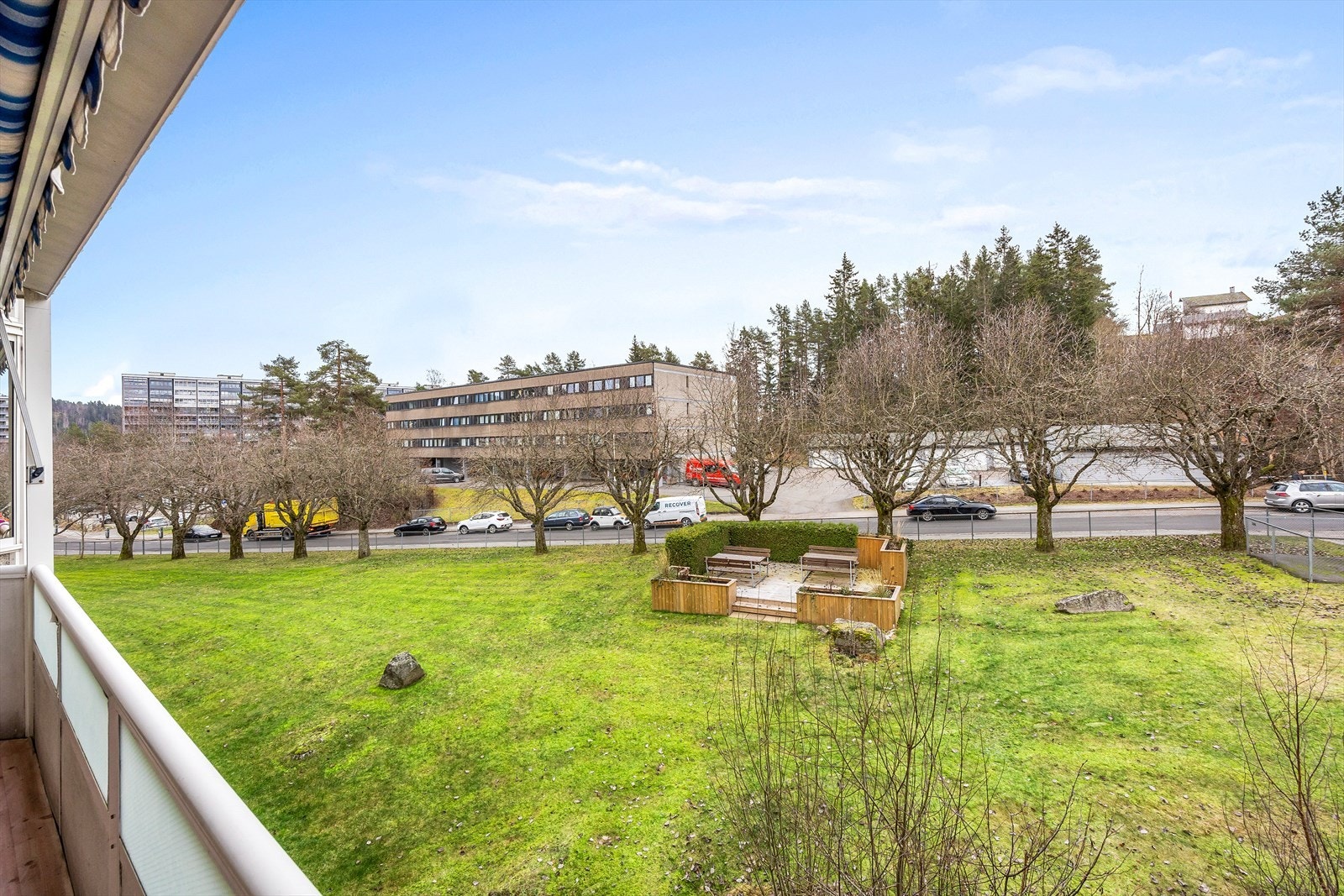 Med Lillomarka som nærmeste nabo, er det kort vei til flotte turmuligheter sommer som vinter. Galleribilde