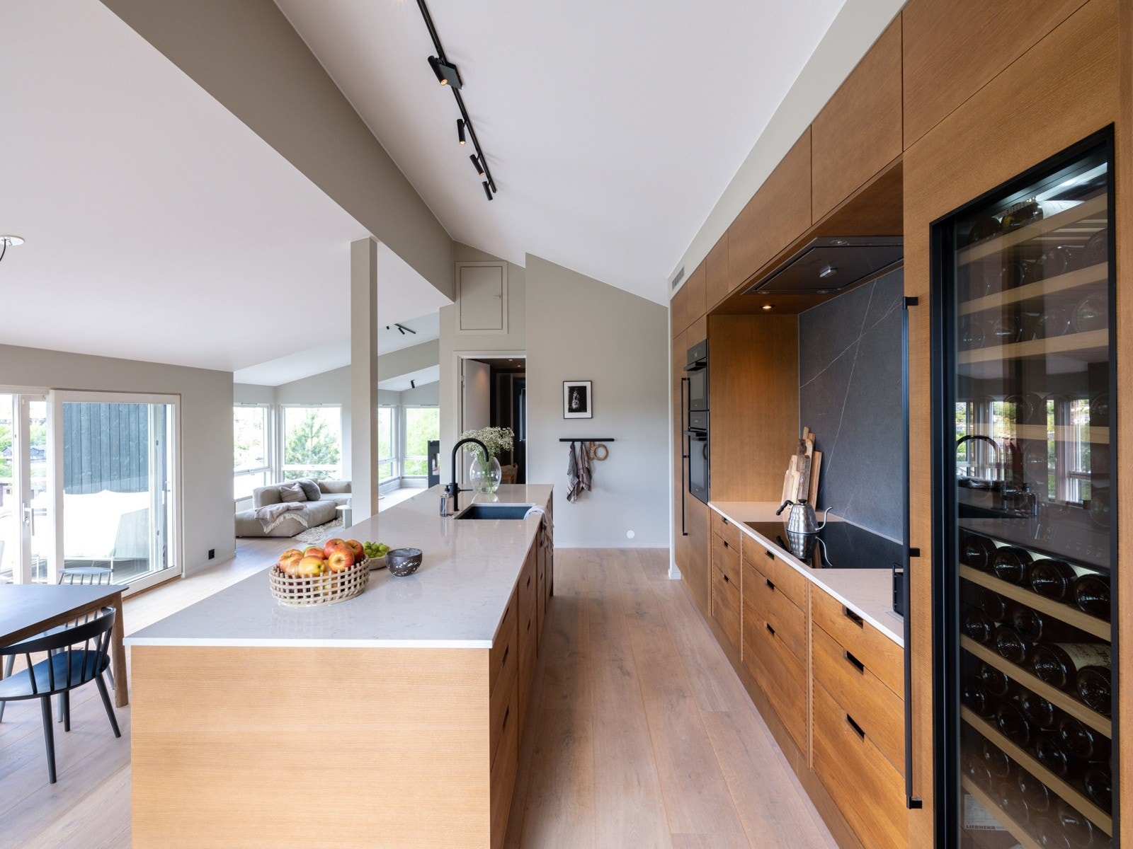 Et nydelig kjøkken som er boligens sentrale midtpunkt Galleribilde