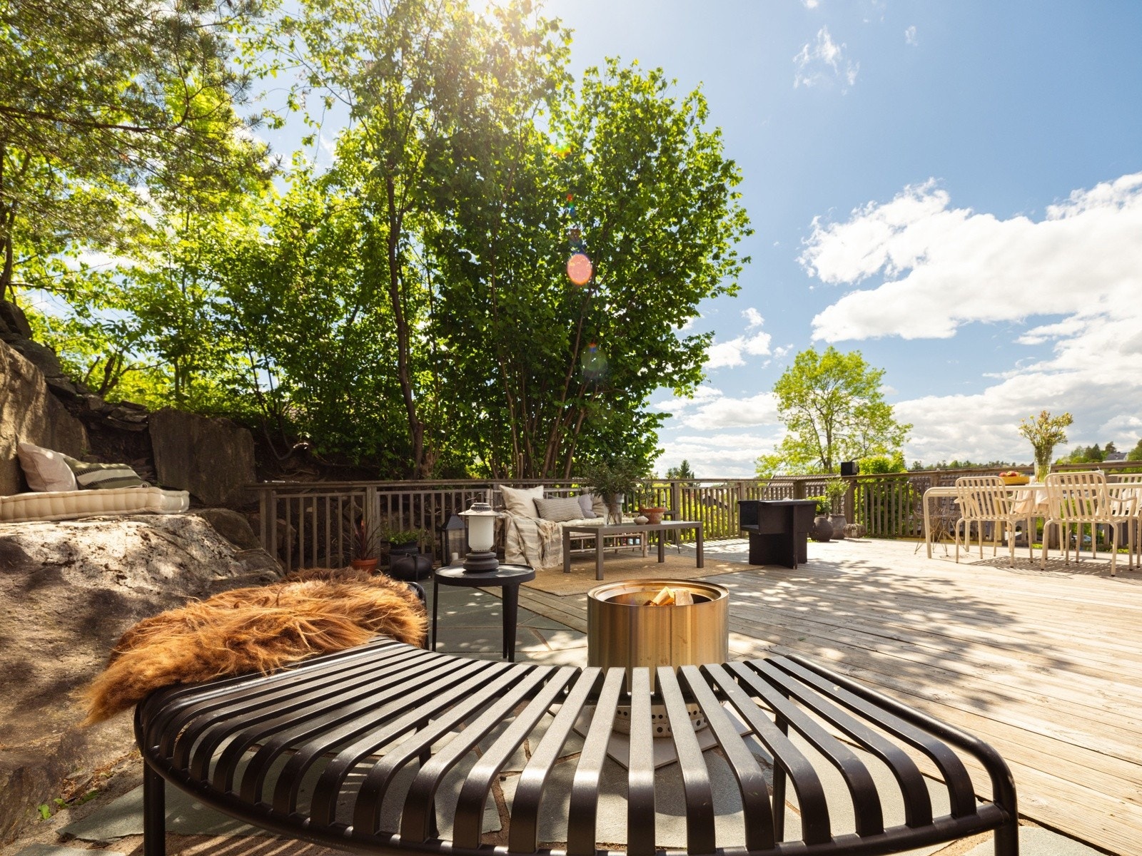 Solrik terrasseplatting på hele 43 kvm. over garasjen Galleribilde