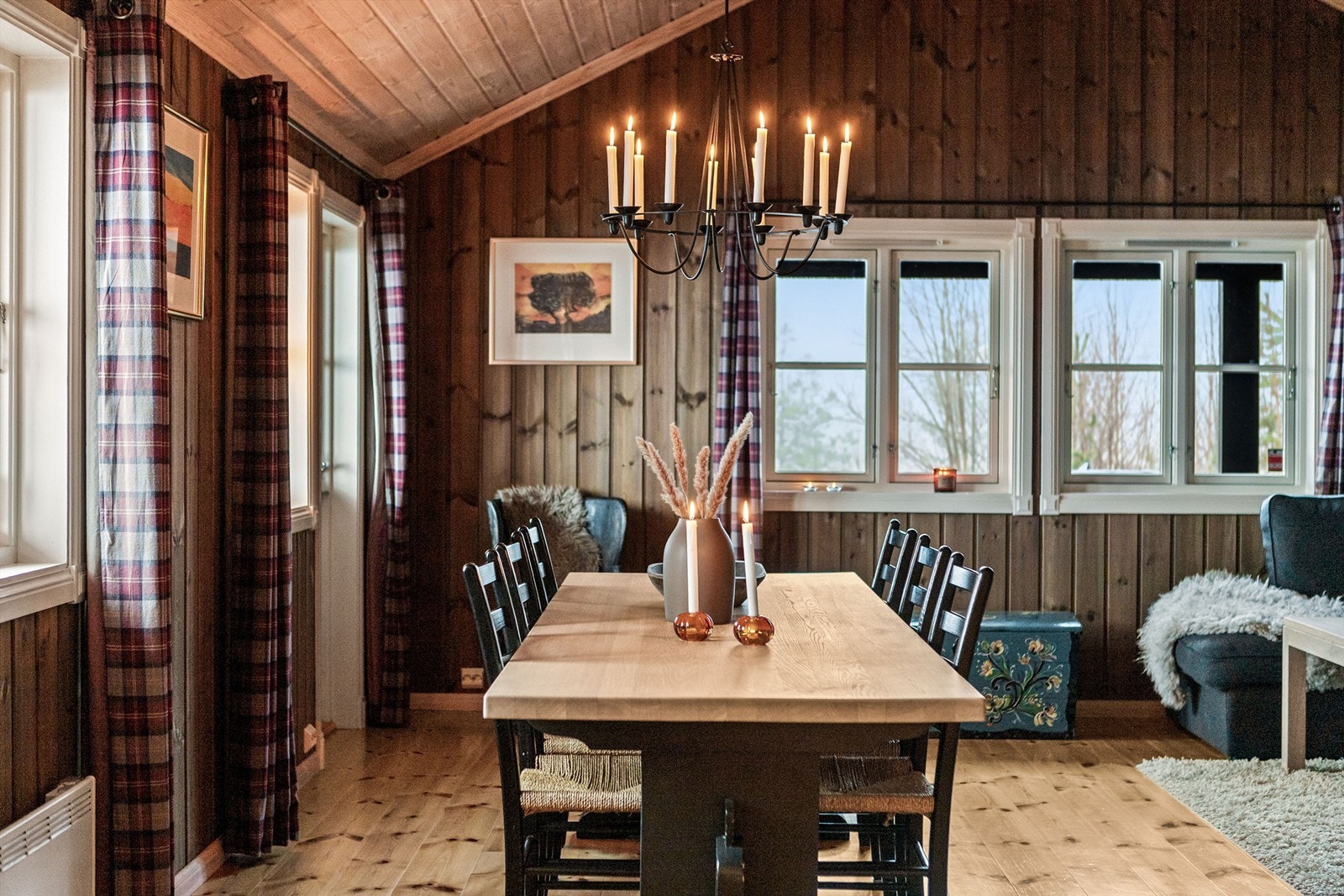 Koselig og innbydende atmosfære i hytten Galleribilde