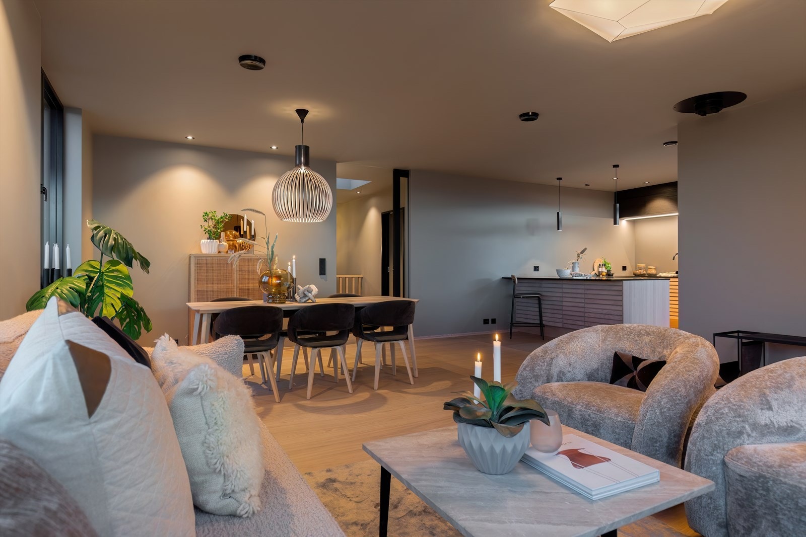 Spekket med flotte å påkostede materialvalg Galleribilde