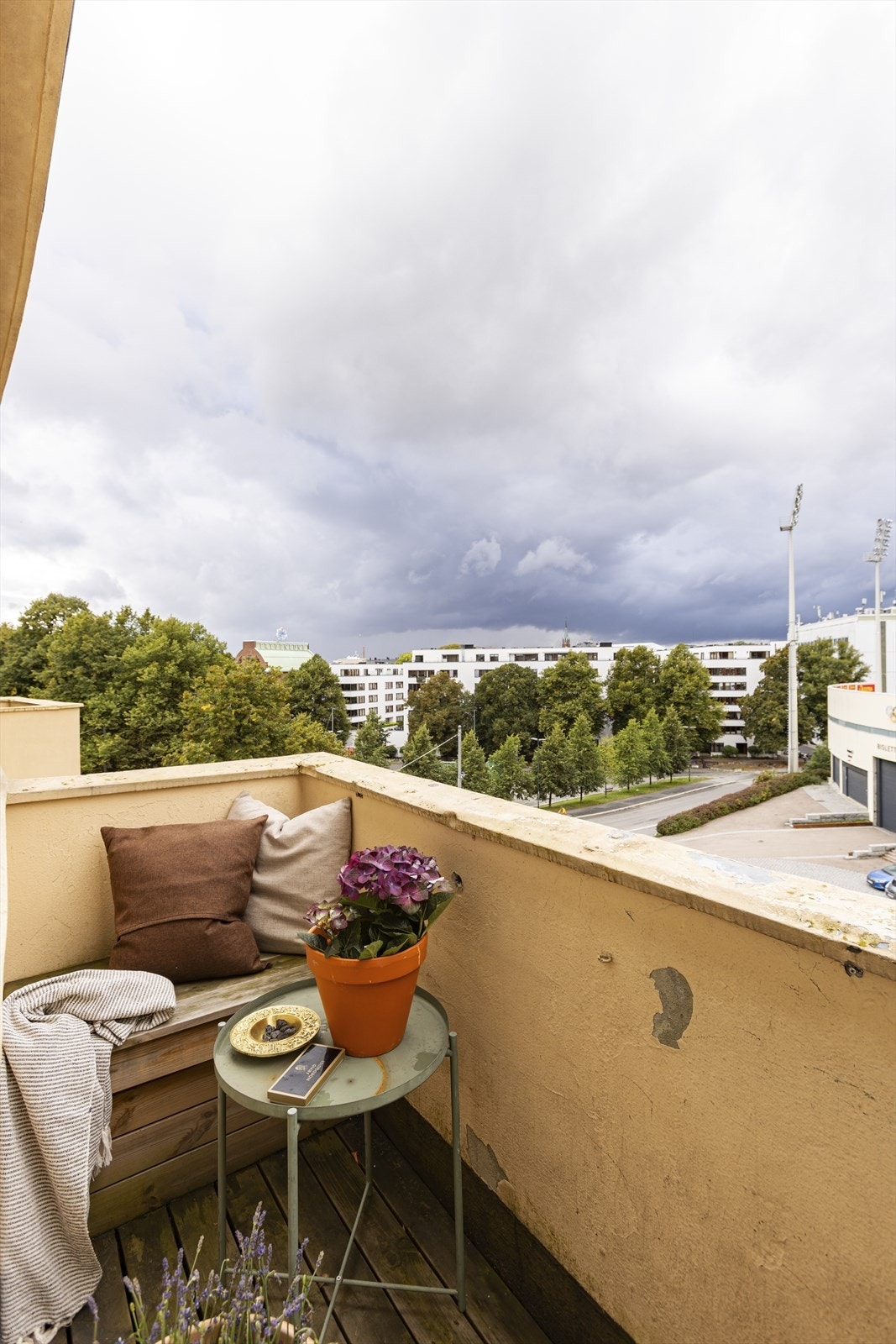 Fra stuen er det videre adkomst til balkong. Galleribilde