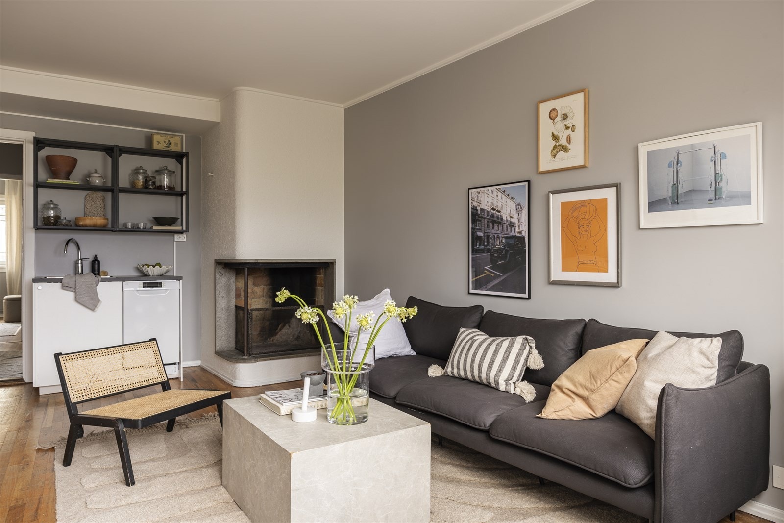 Leiligheten ligger i byggets 5. etasje. Galleribilde