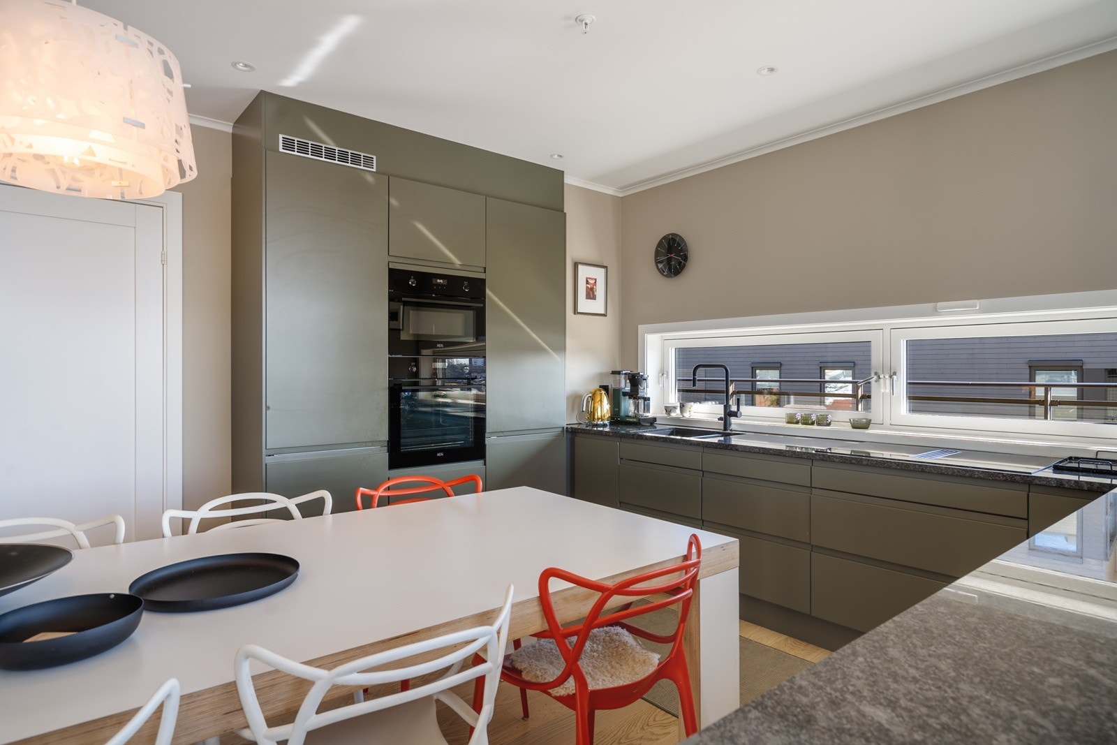 Miele platetopp med nedfelt vifte Galleribilde