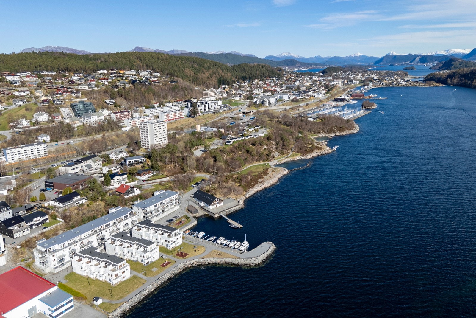 De siste årene har det blitt tillaget med flere turstier i området rundt Voldsdalsberga. Galleribilde