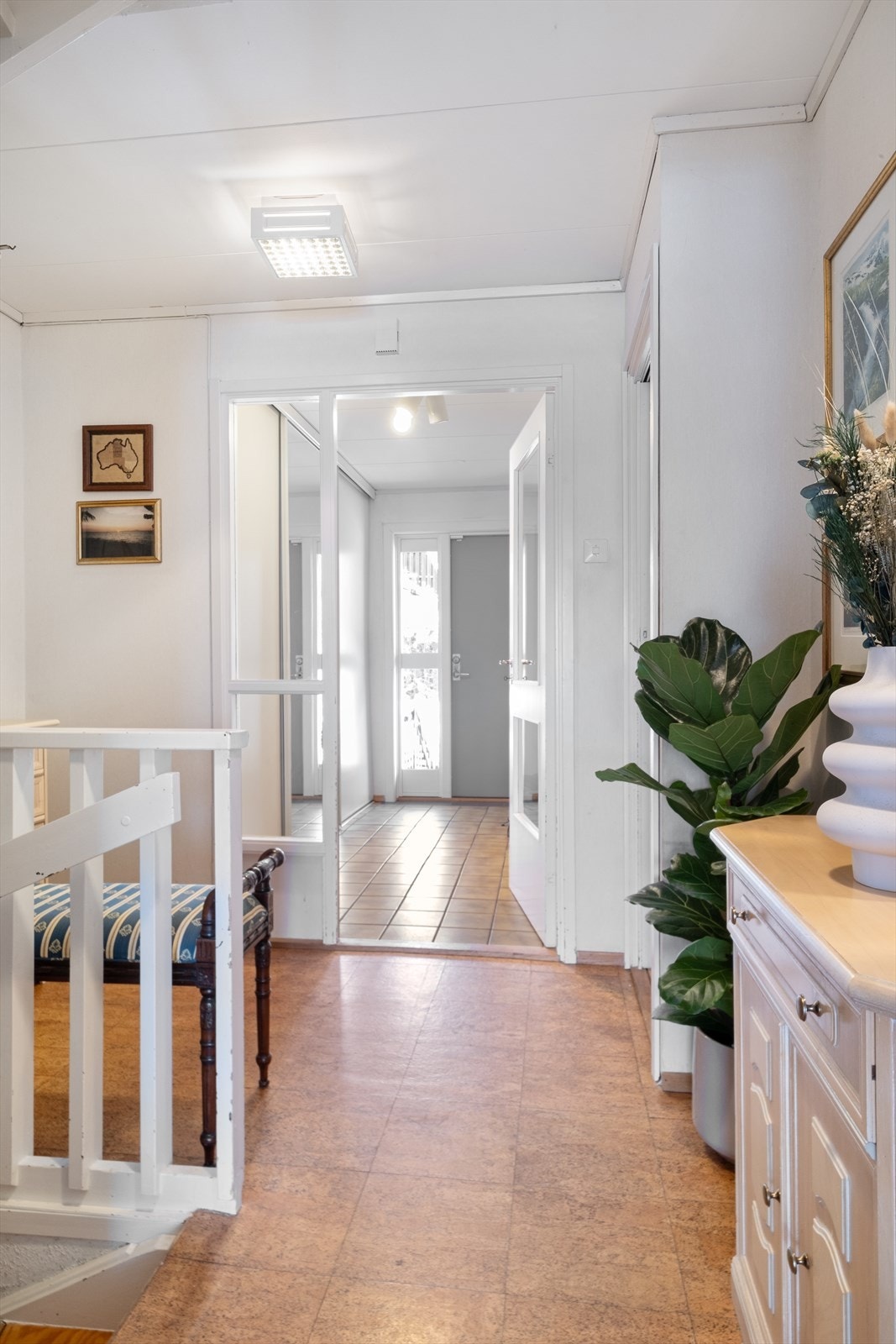 Gang i 1. etasje Galleribilde