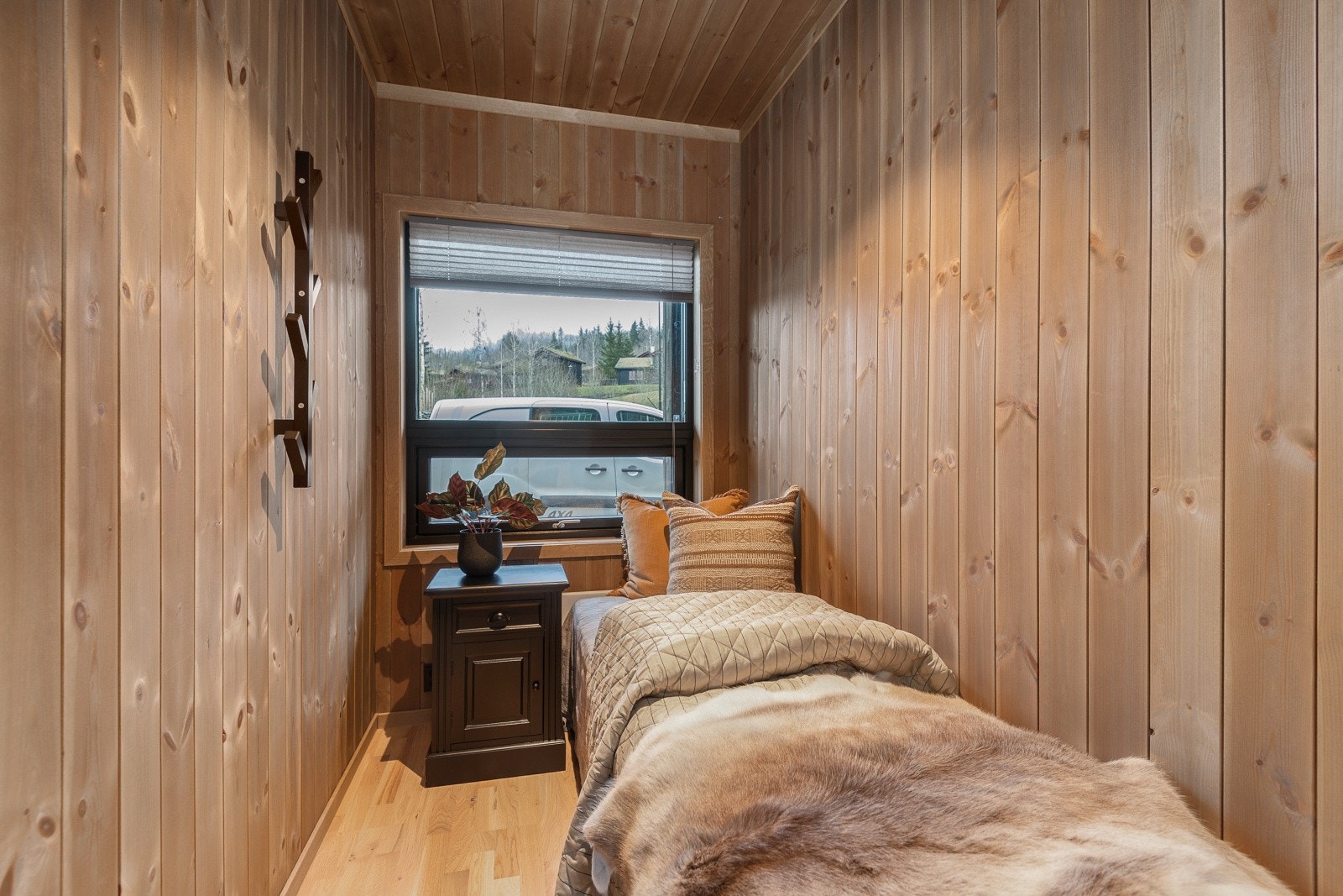 Soverom 2 innredet med tre sengeplasser. Her er det mulighet for en ekstra sengeplass, om ønskelig. Galleribilde