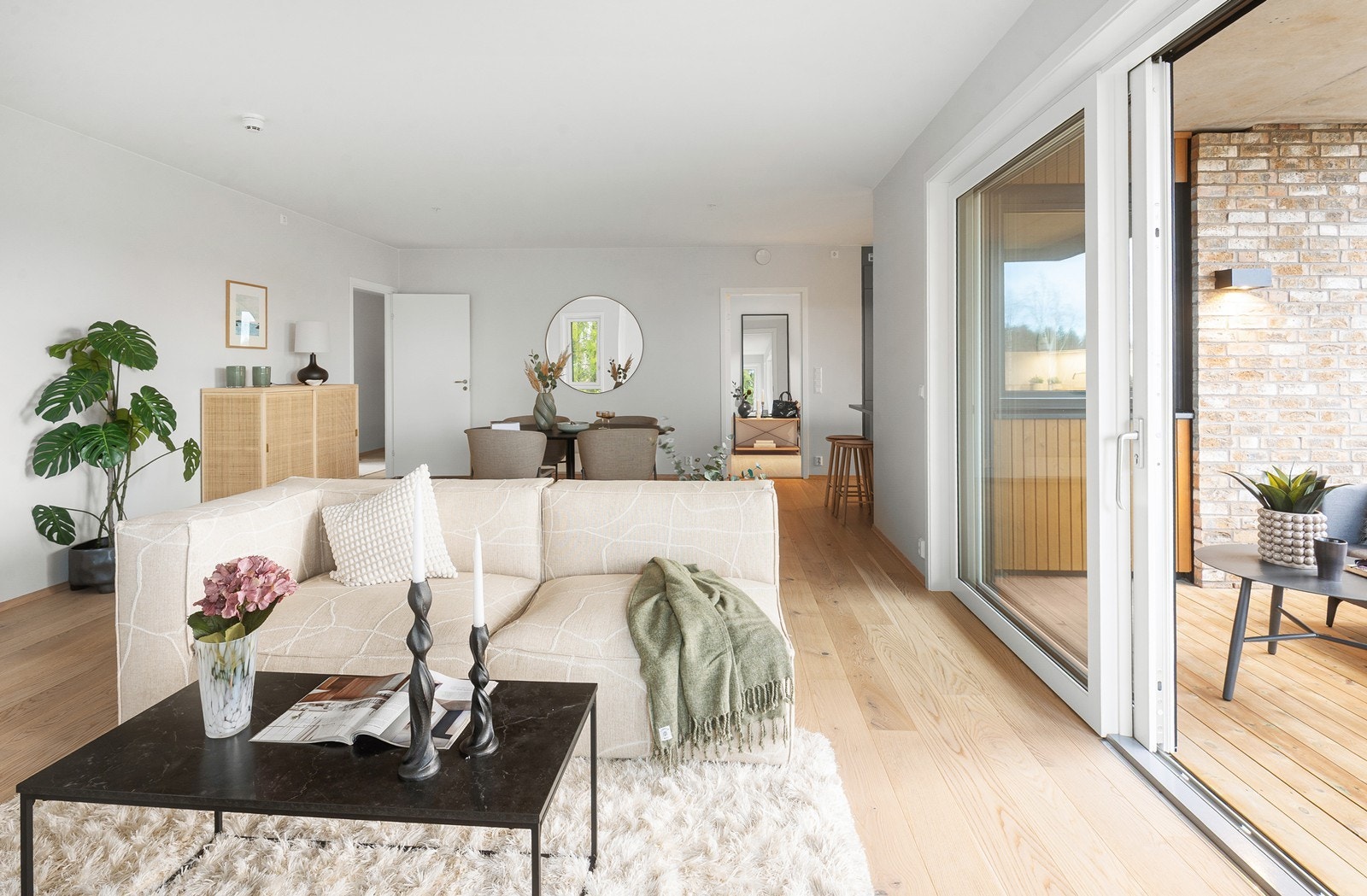 Terrassen blir en naturlig forlengelse av stuen. Galleribilde