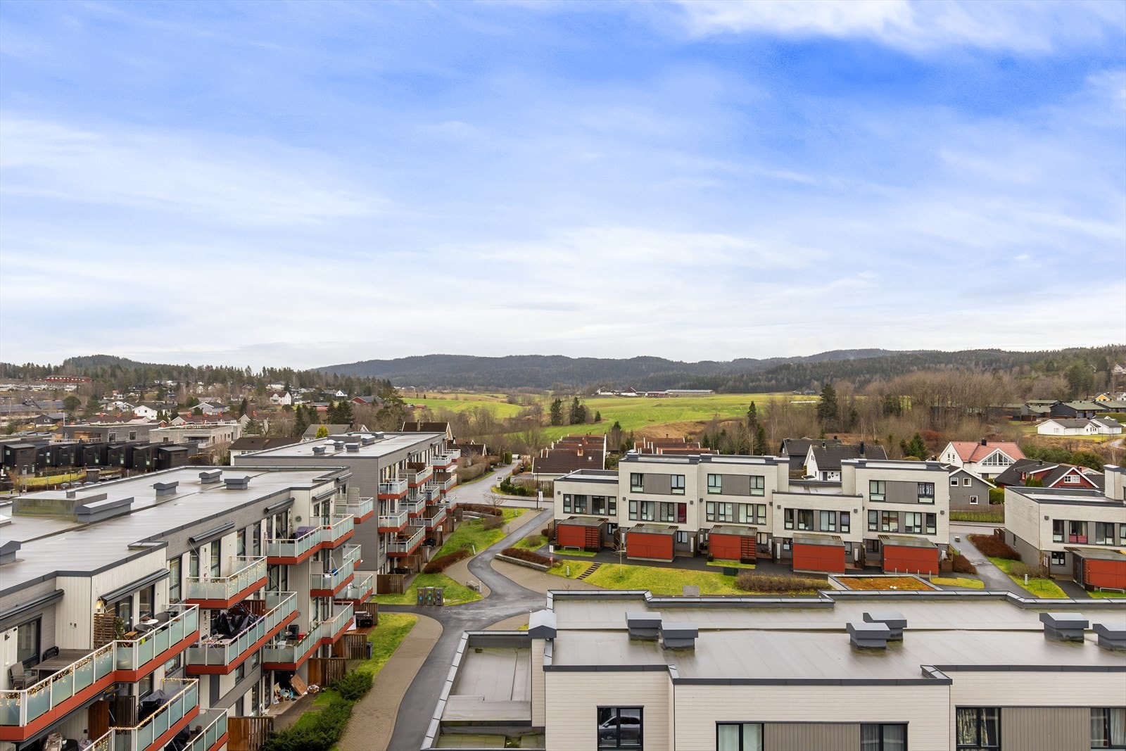 For den turinteresserte så er det umiddelbar nærhet til Østmarka. Galleribilde