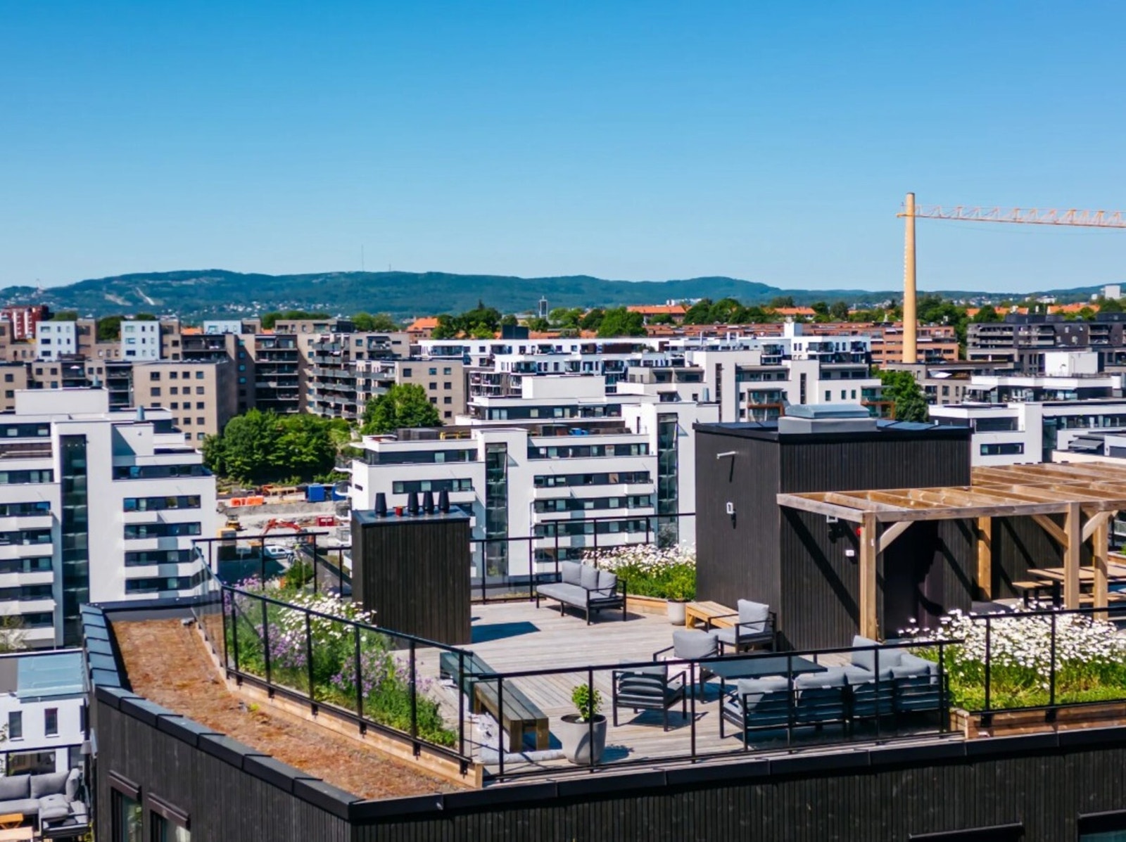 Herlig felles takterrasse med utsikt Galleribilde