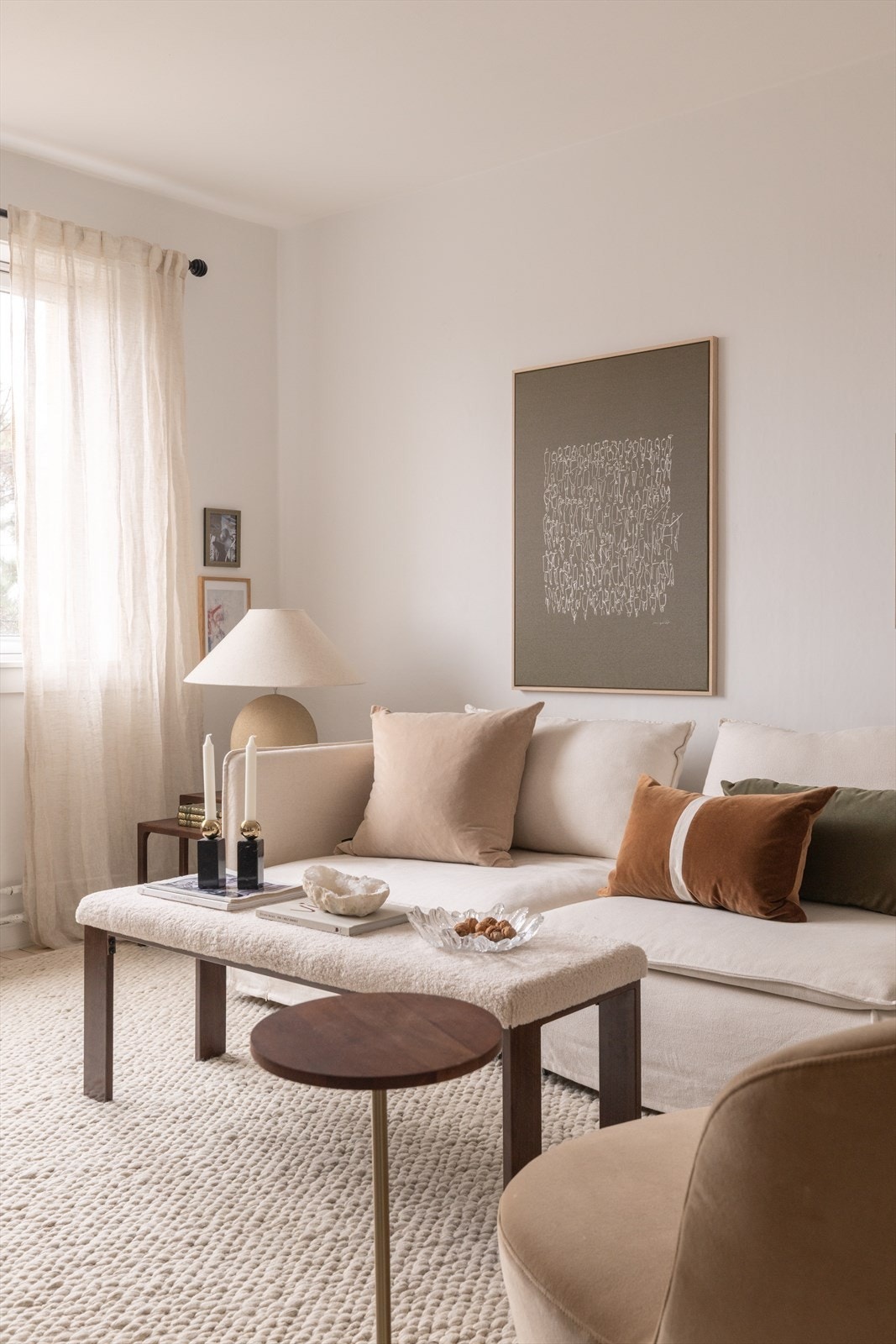 God takhøyde på 2,55 m i stuen. Galleribilde