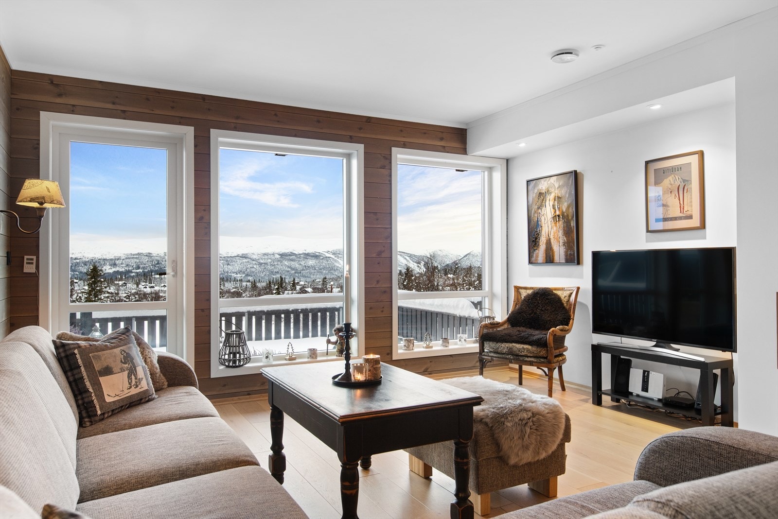 Velkommen til Bygdinvegen 3738, leil. 373, en fritidsleilighet presentert av EiendomsMegler 1 Fjellmegleren! Foto: QMarketing Photo (Ingvild Sveen Joplassen). Galleribilde