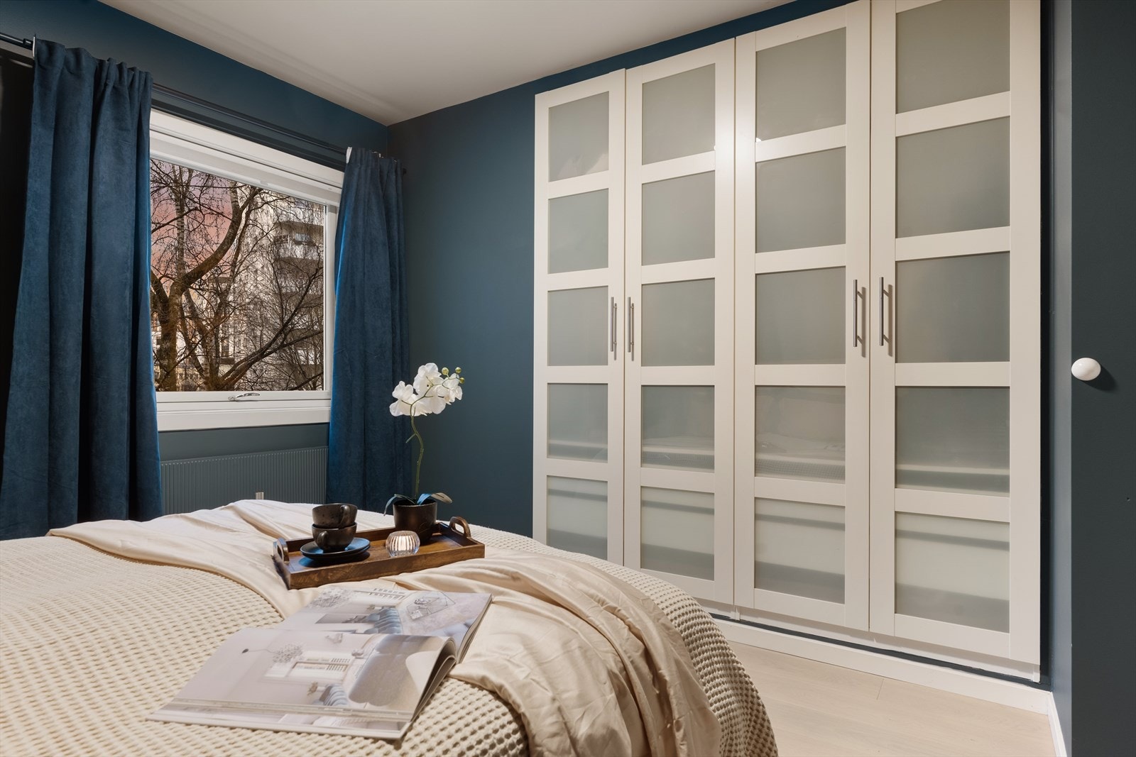 SOVEROM 1 | Her får du god oppbevaring i plassbygget garderobeskap. Galleribilde