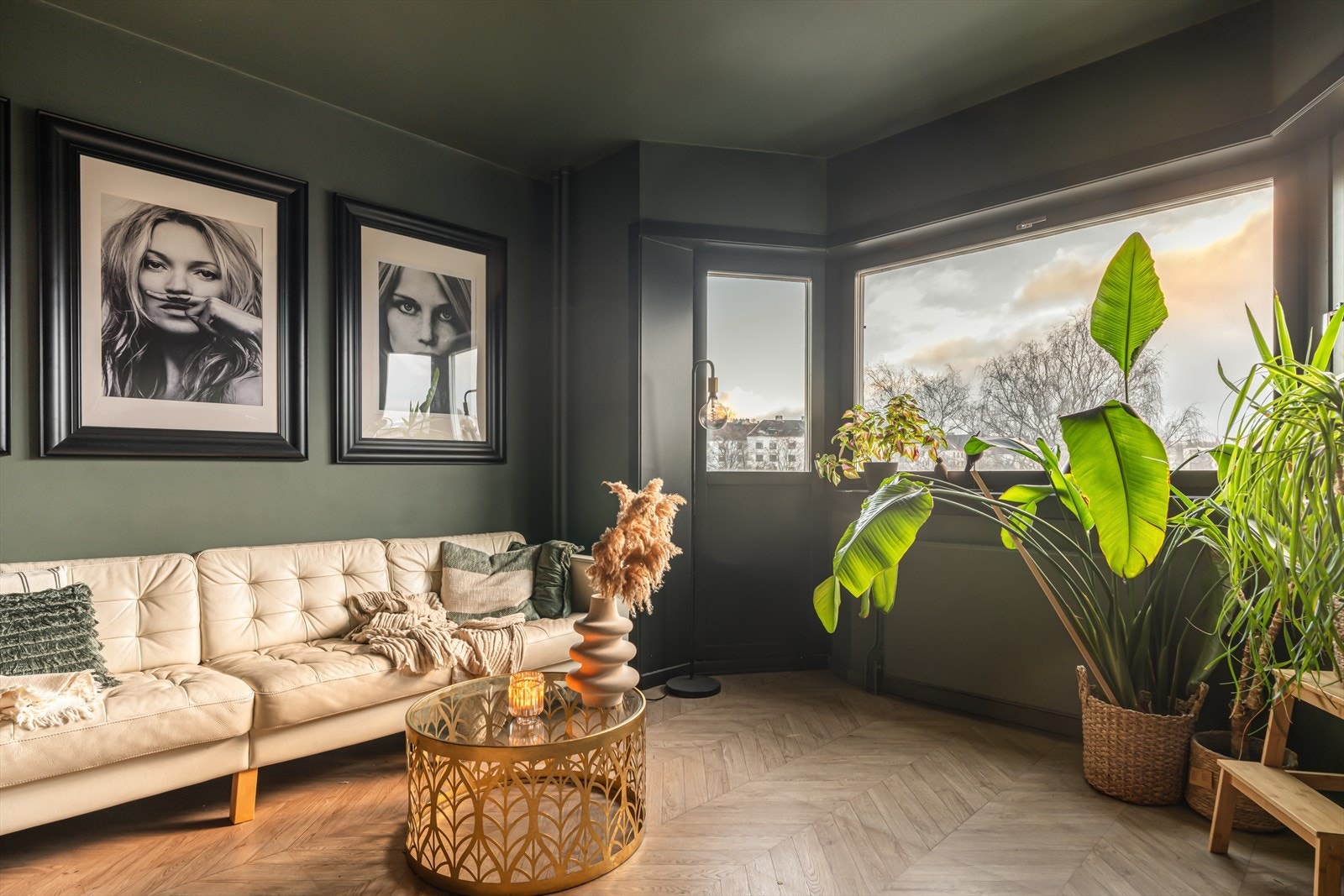 Stue med utgang til balkong Galleribilde