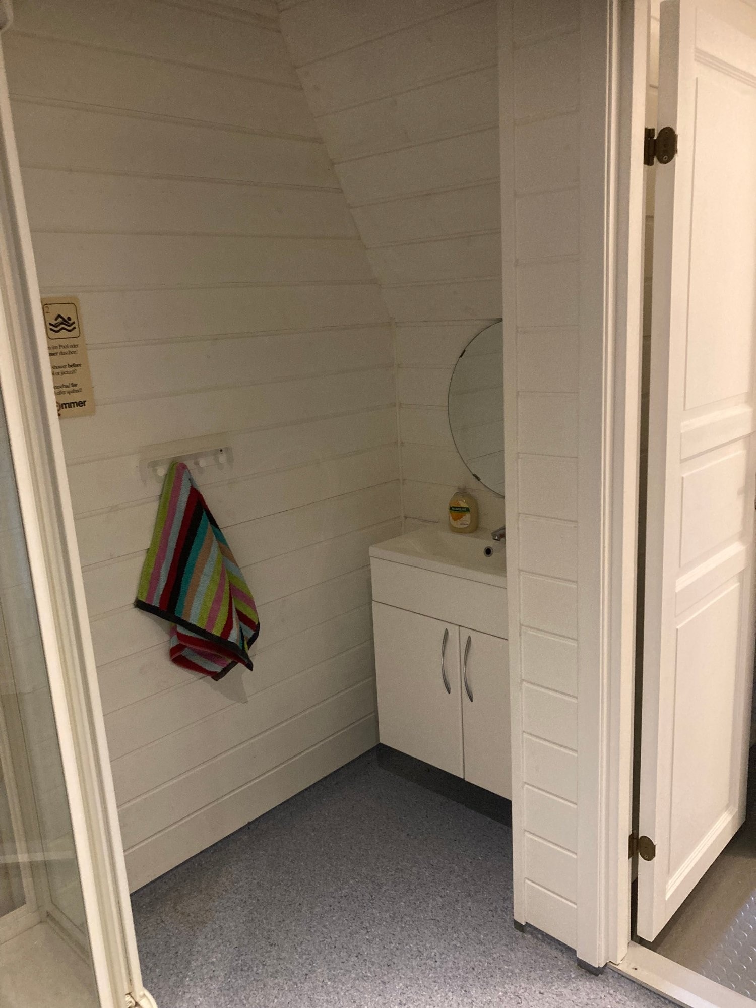 Bad nr 2 ved dusjen Galleribilde