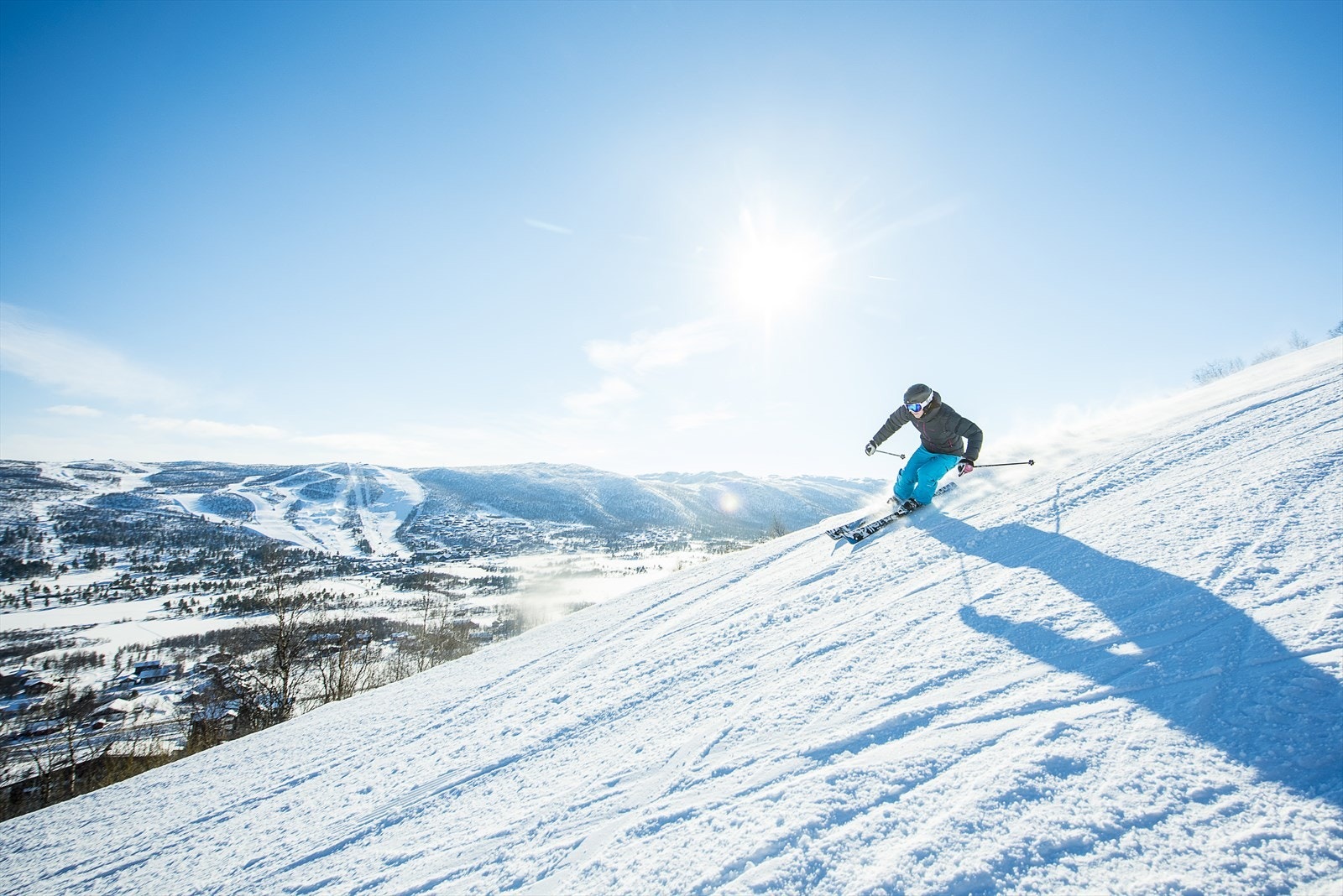 Her har du ekte ski inn/ski ut, og gangavstand til hyggelige Kikut Bistro og Kikuttoppen Vinbar. Galleribilde