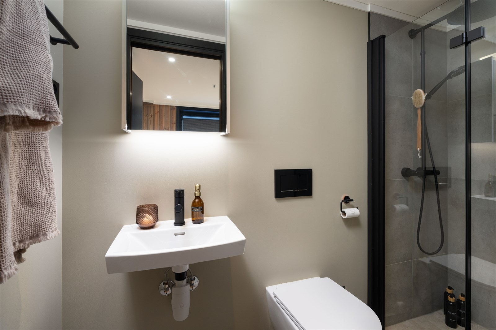 Badet som hører til hovedsoverommet Galleribilde