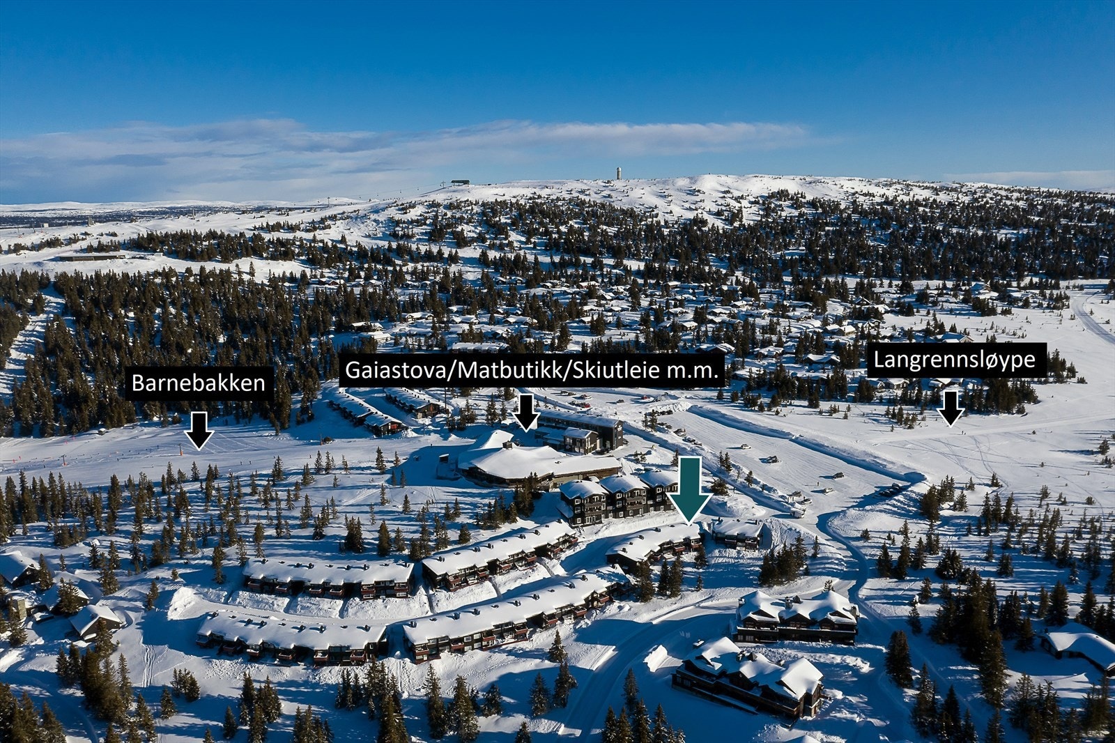 Leiligheten ligger meget sentralt til på Hafjelltoppen, rett nedenfor Gaiastova, ca 940 m.o.h. Galleribilde