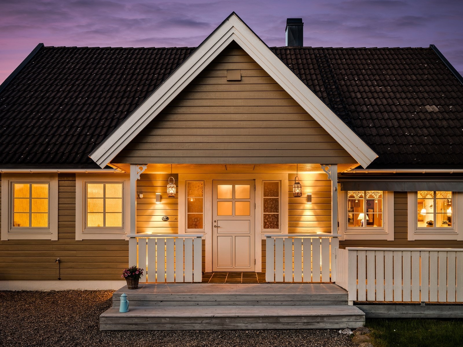 Inngangsparti som ønsker deg velkommen. Galleribilde