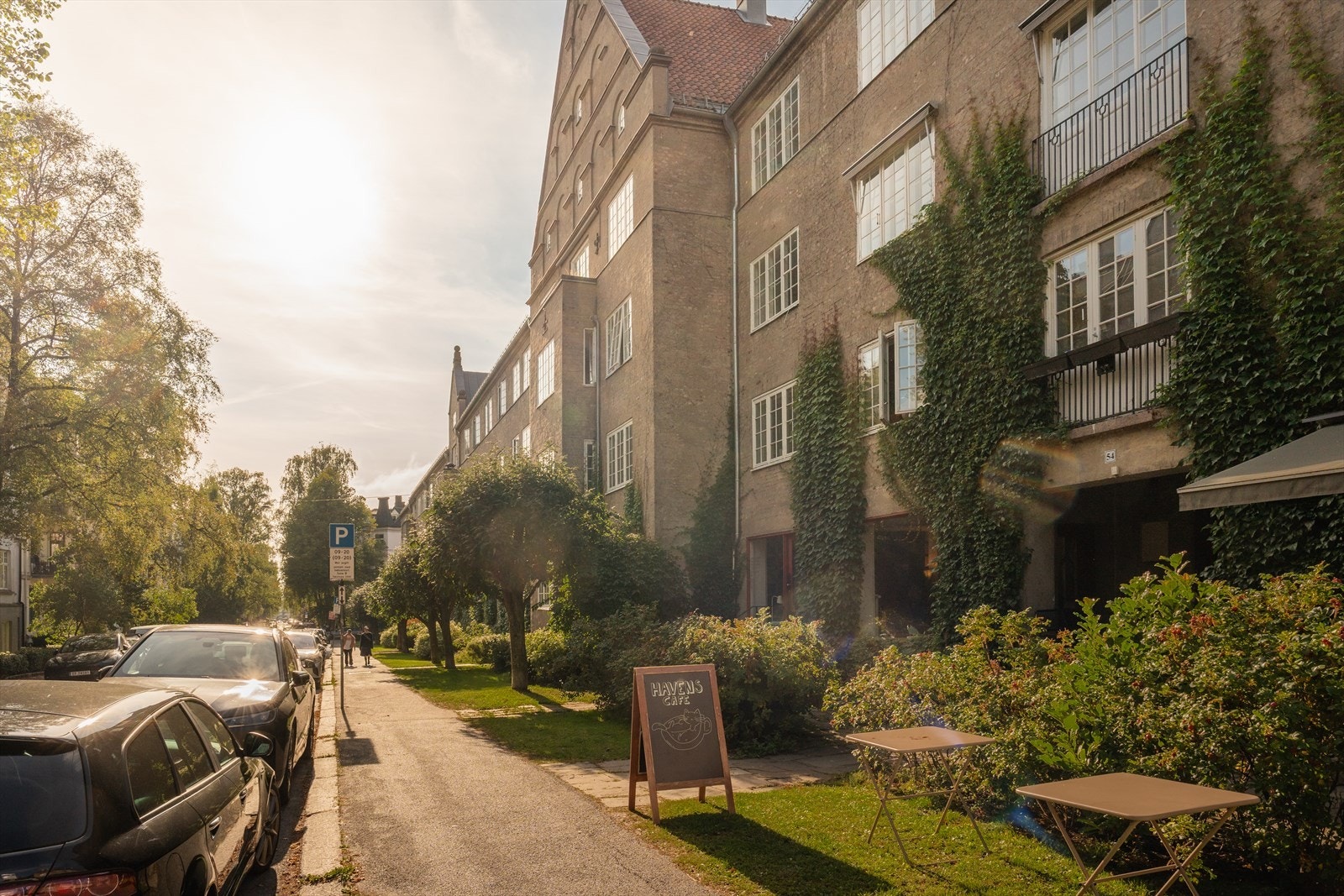 Koselige Havens Cafe´ som nærmeste nabo. Galleribilde