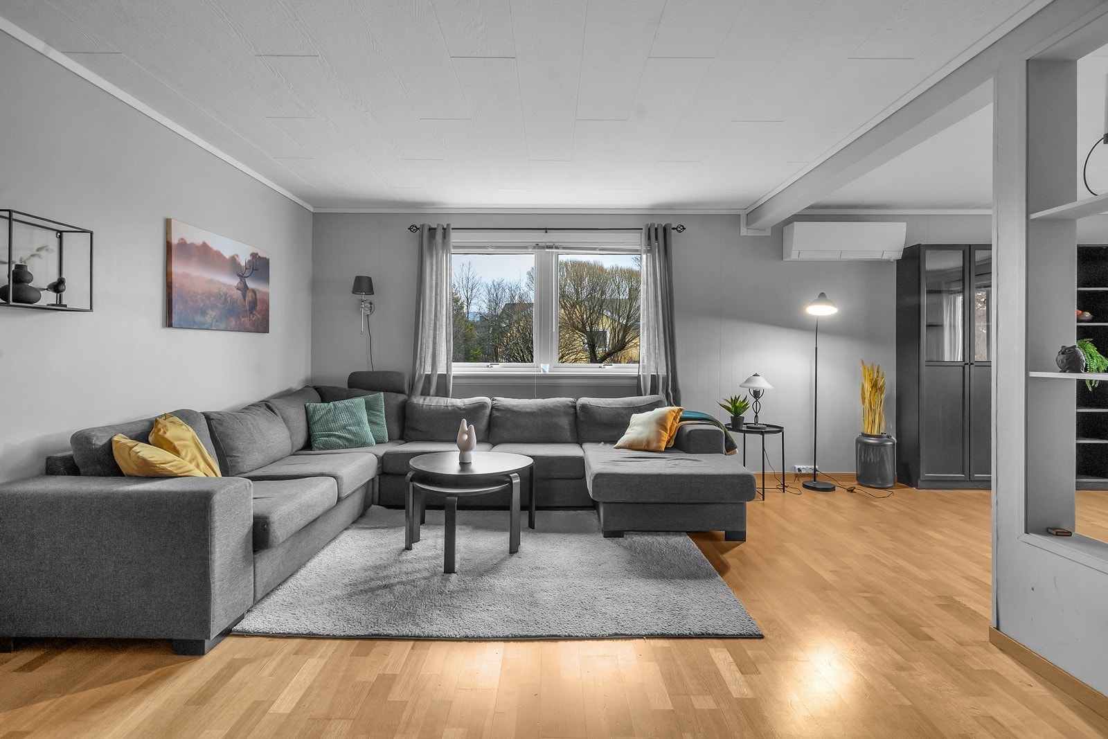 Romslig stue Galleribilde