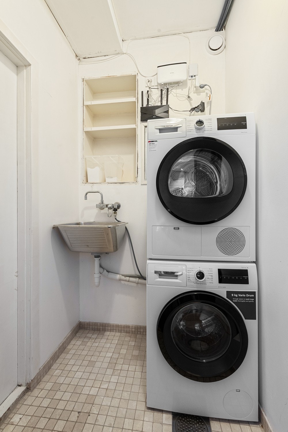 Vaskerom Galleribilde