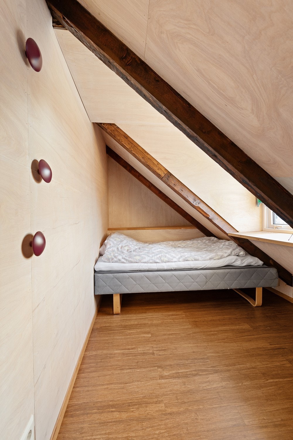 Innredet loft på hybel Galleribilde