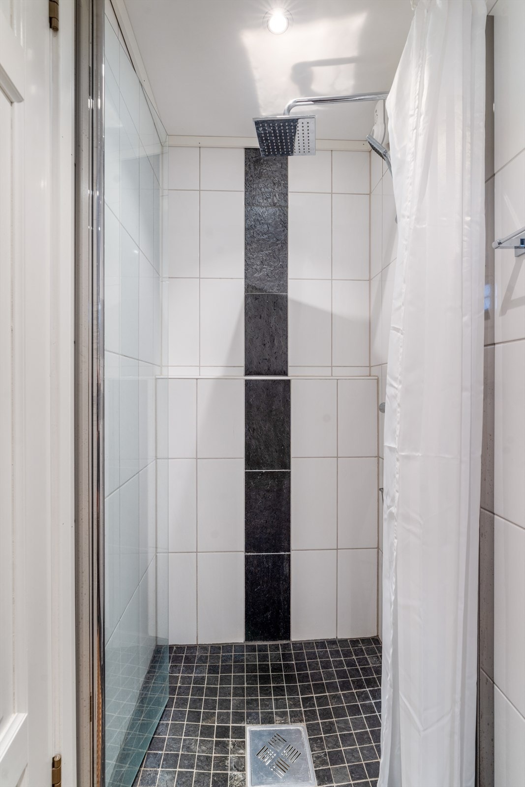 Bad med dusj 1.etg. Galleribilde