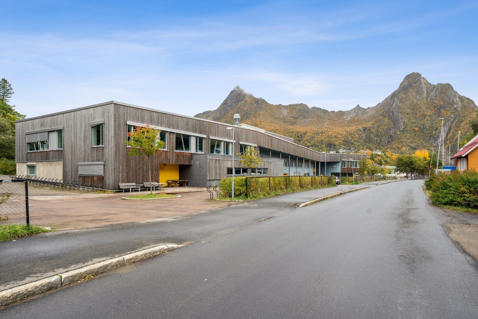 Last ned salgsoppgaven for utfyllende informasjon om eiendommen. Velkommen på en hyggelig visning! Galleribilde