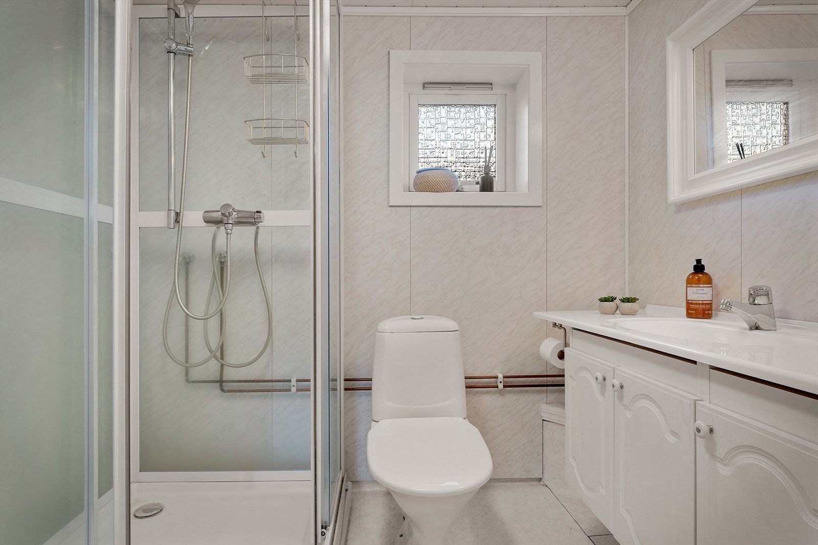 Bad 1. etasje Galleribilde