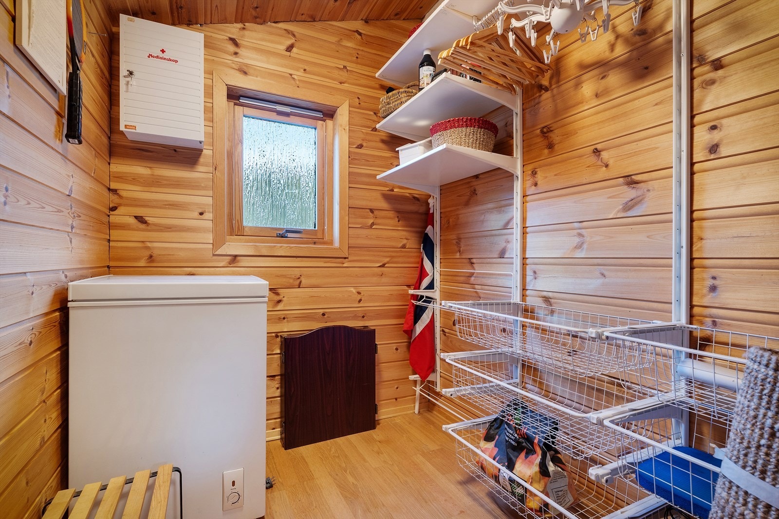 Tilgang til bod fra entré Galleribilde