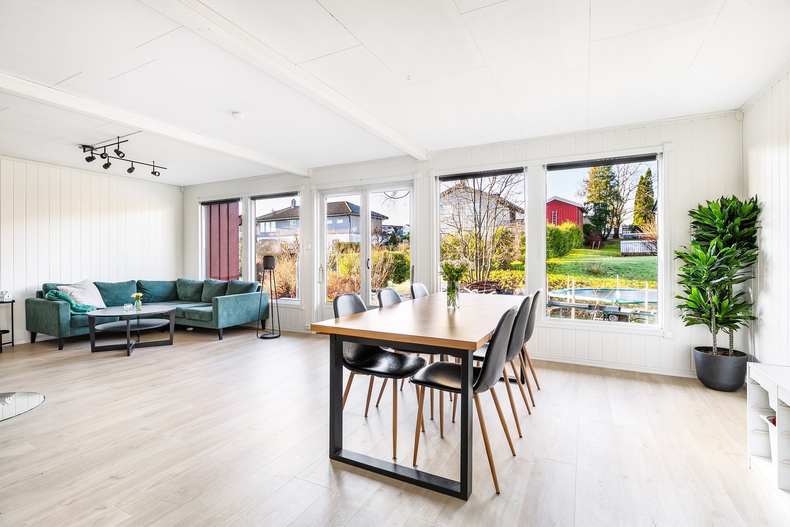 Velkommen til Texneslia 28 - presentert av Krogsveen. Fotograf; Børge Oppegård. Galleribilde