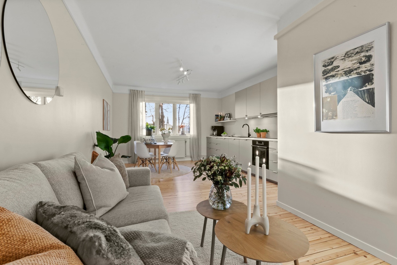 Leiligheten har god arealutnyttelse med kjøkken og stue i ett og samme rom. Galleribilde