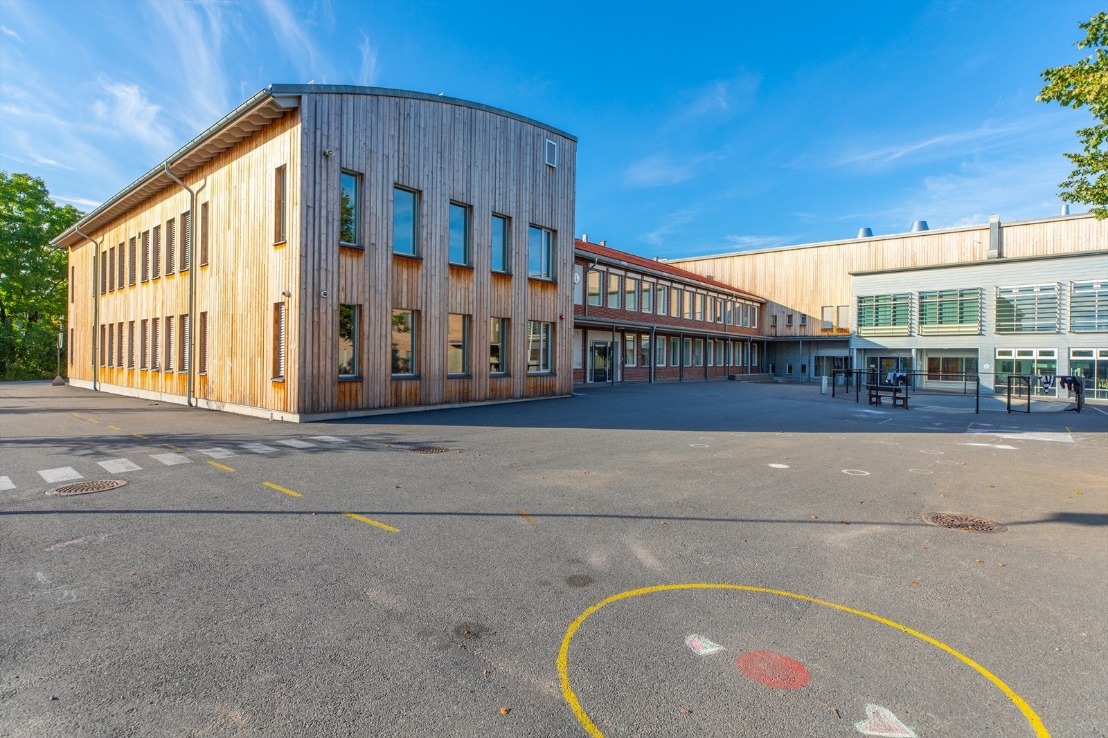 Heggedal barneskole. Galleribilde