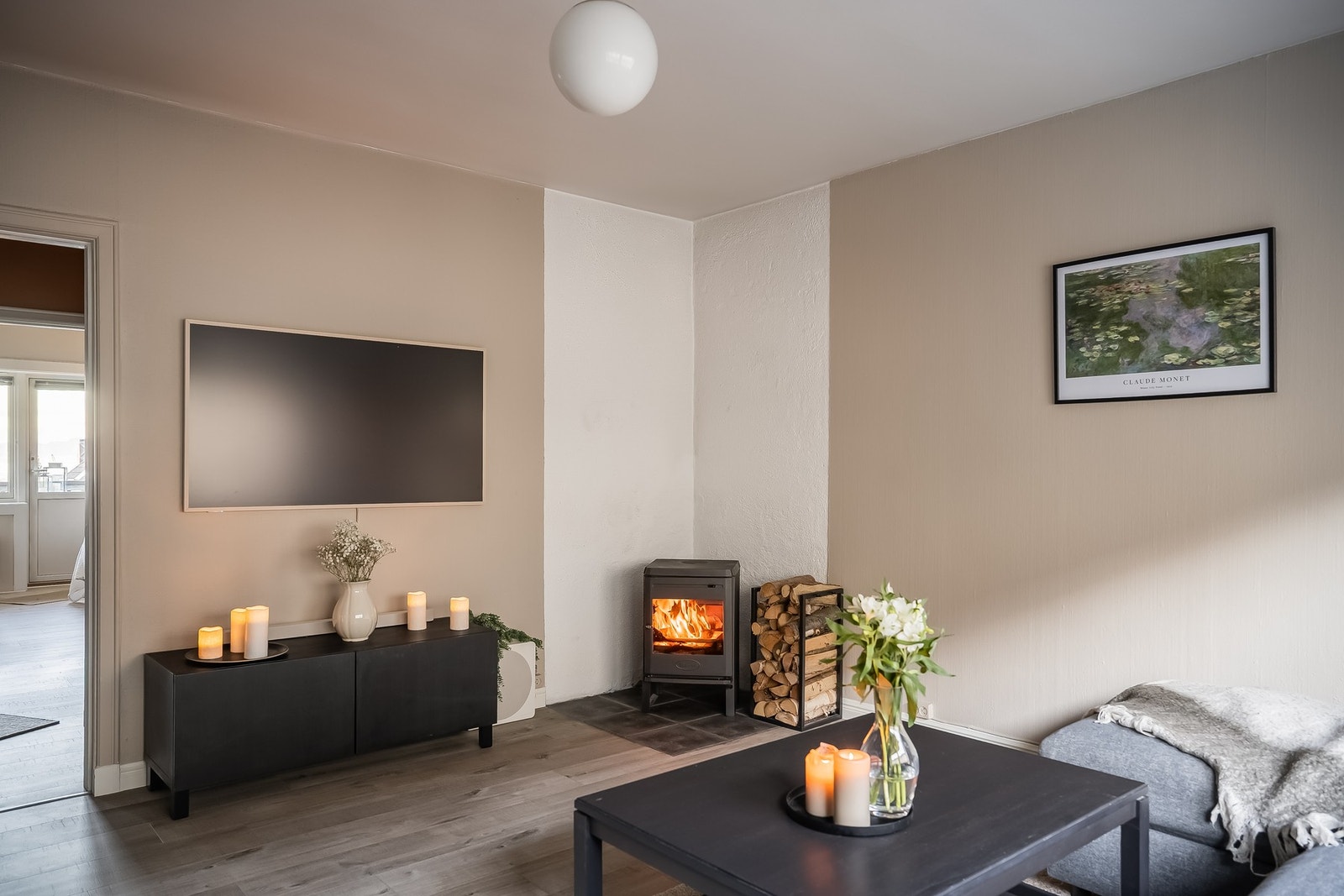 Alle rom er malt i moderne farger. Galleribilde