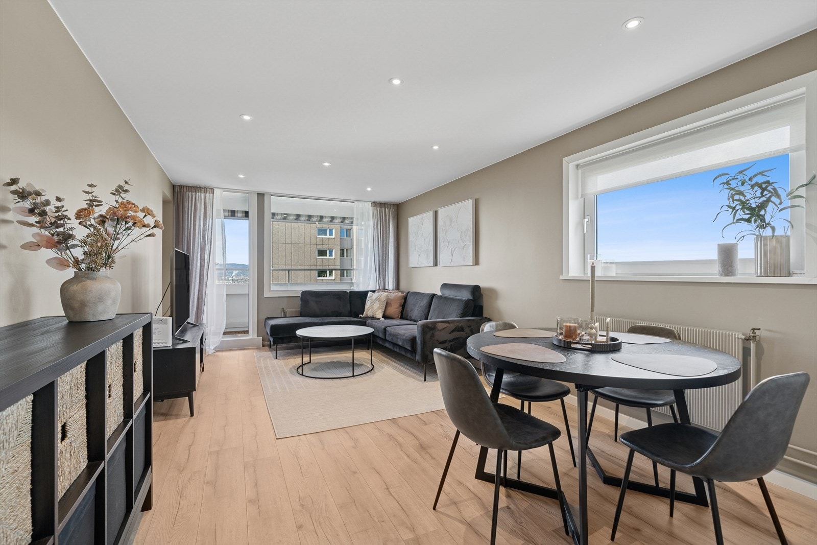 Sebastian Lian v/DNB Eiendom har gleden av å presentere Haugerudveien 82! Galleribilde