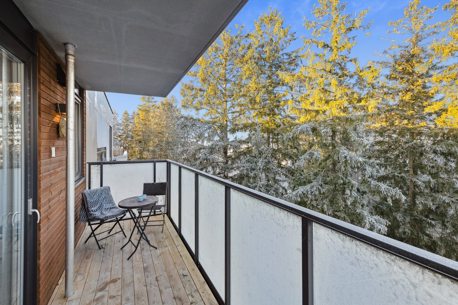 Her kan man nyte en morgenkaffe, skjermet for innsyn! Galleribilde