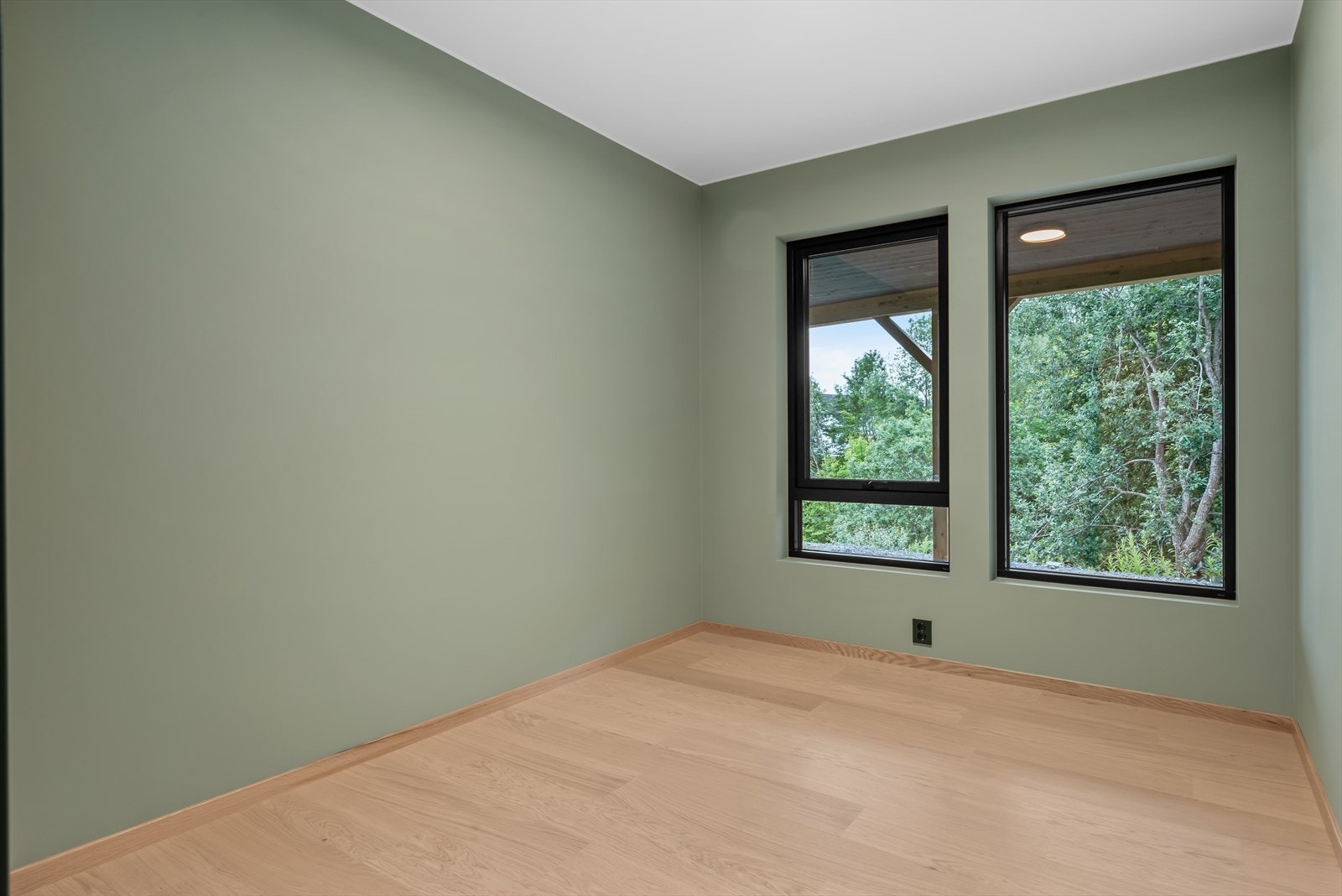 Soverommene er av god størrelse og har flotte fargevalg Galleribilde