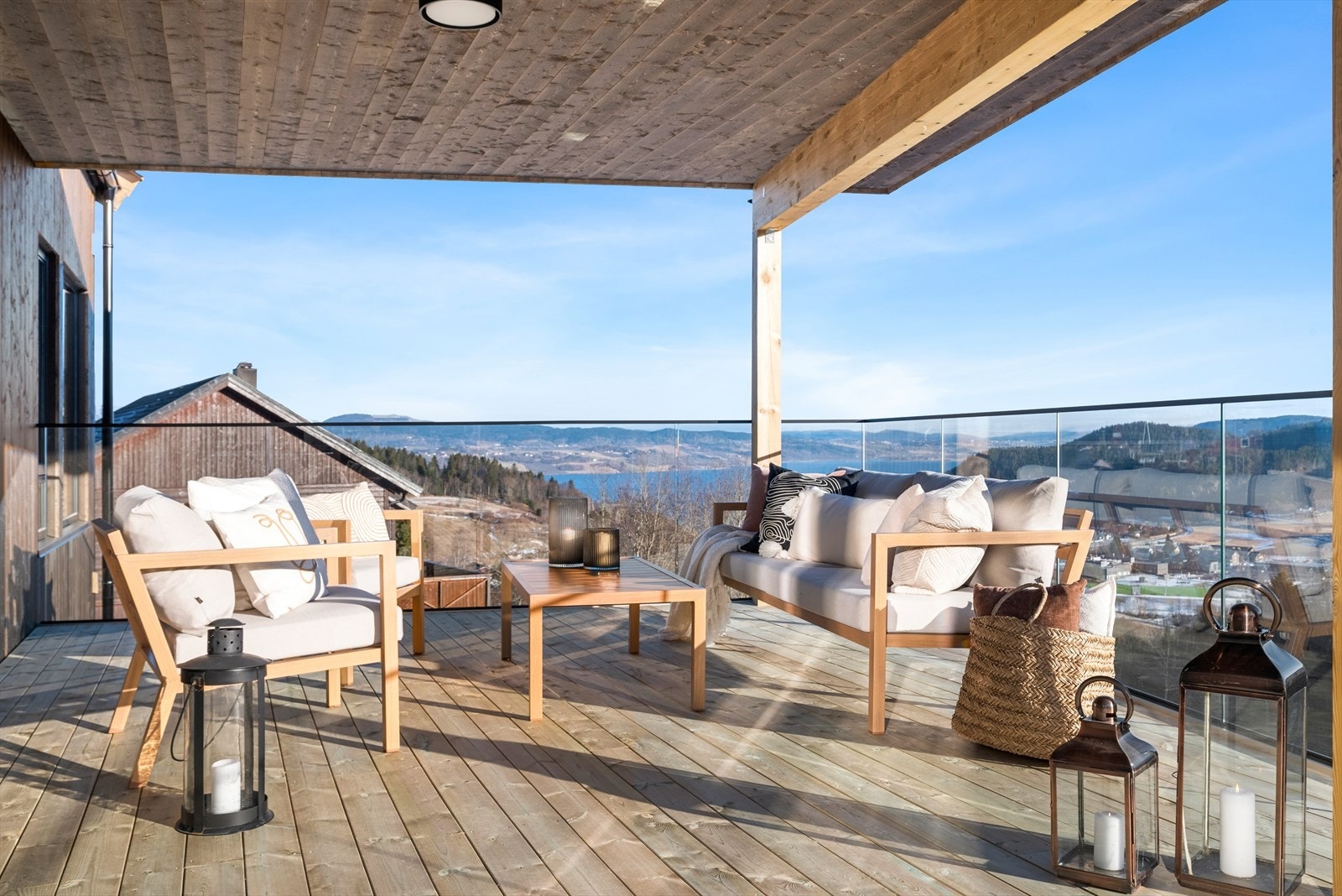 Bilde med møblering fra tilsvarende bolig ved siden Galleribilde