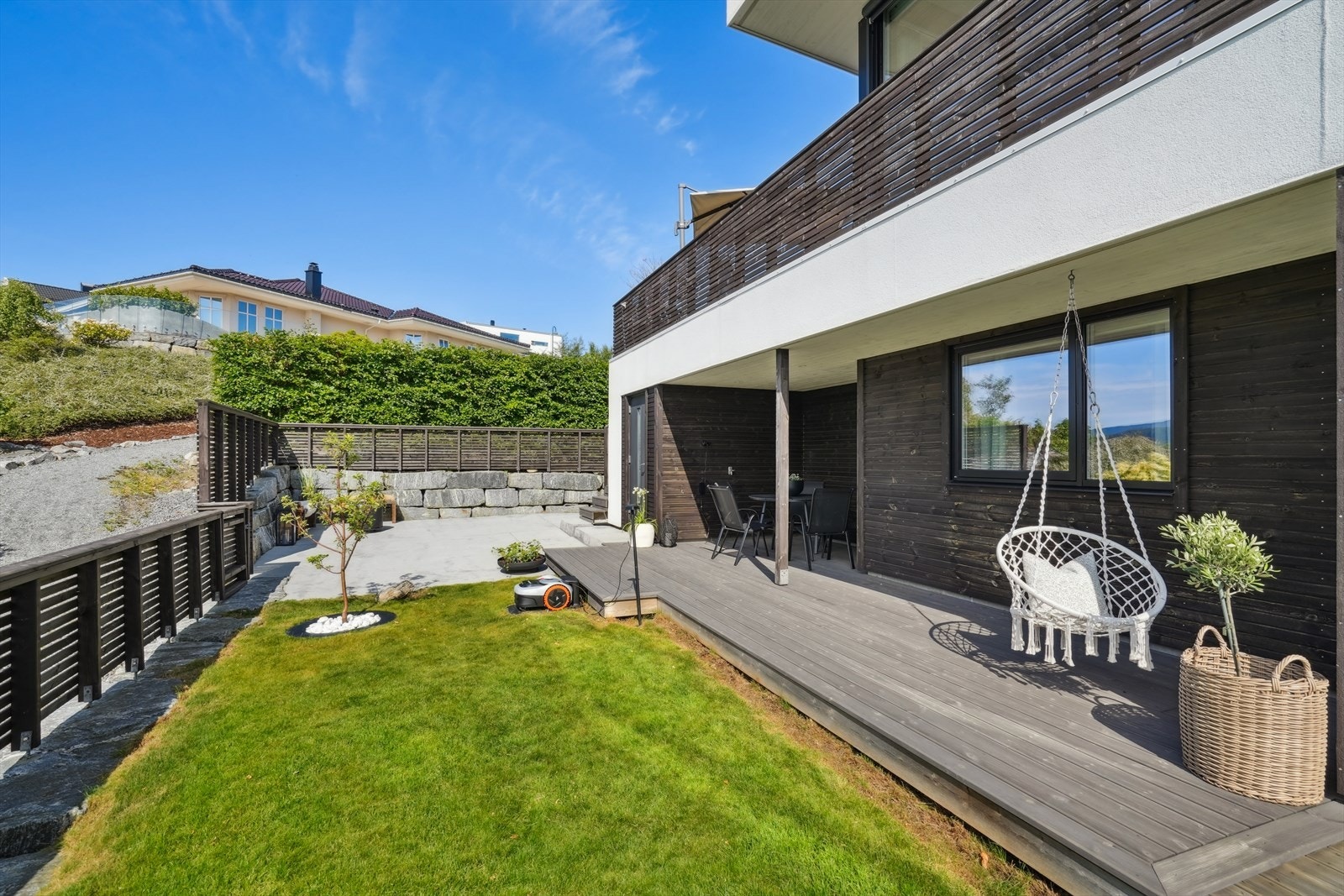 Pent opparbeidet uteområde Galleribilde